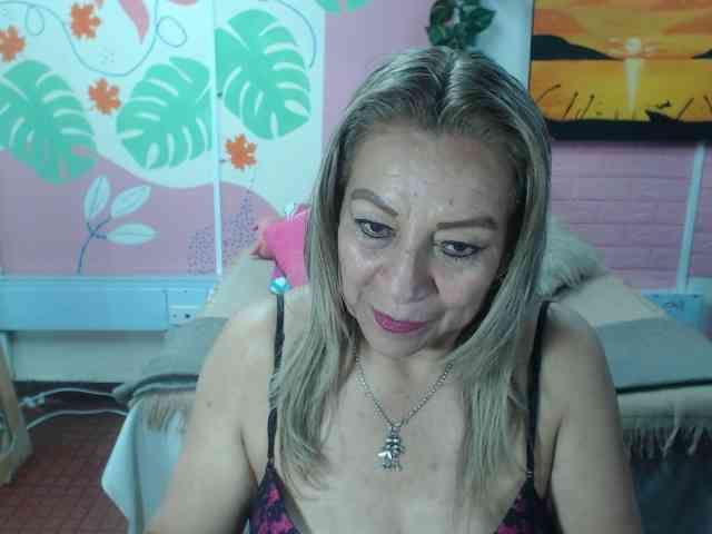 valeria-sexy valeria-sexy