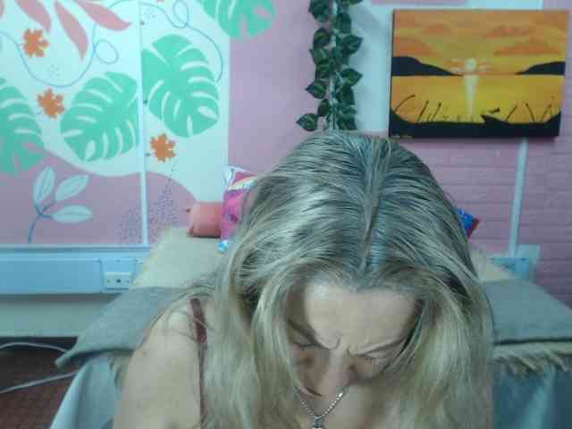 valeria-sexy valeria-sexy