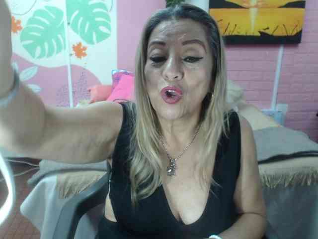 valeria-sexy webcam