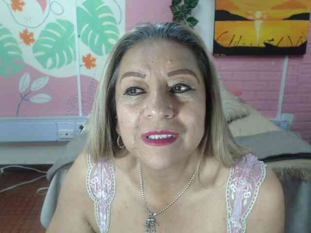 valeria-sexy valeria-sexy