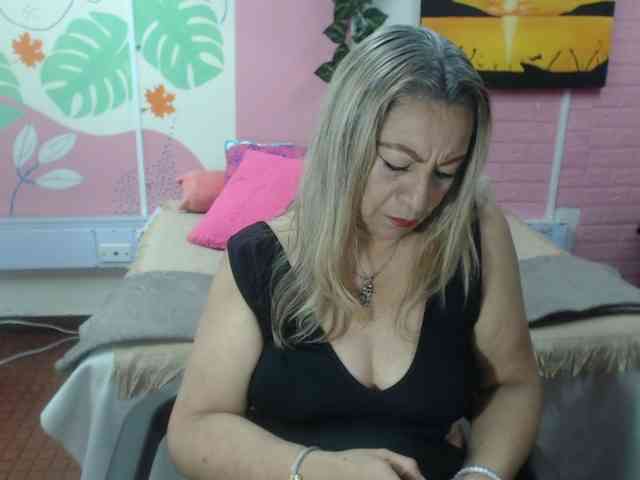 valeria-sexy webcam