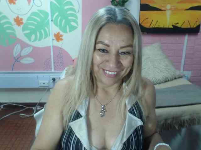 valeria-sexy valeria-sexy