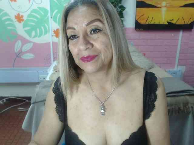 valeria-sexy valeria-sexy