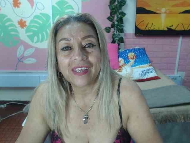 valeria-sexy valeria-sexy