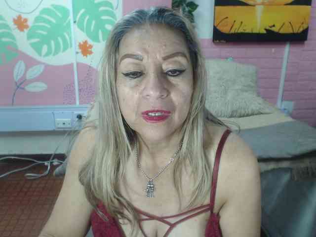 valeria-sexy valeria-sexy