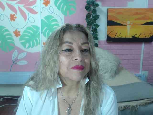 valeria-sexy valeria-sexy