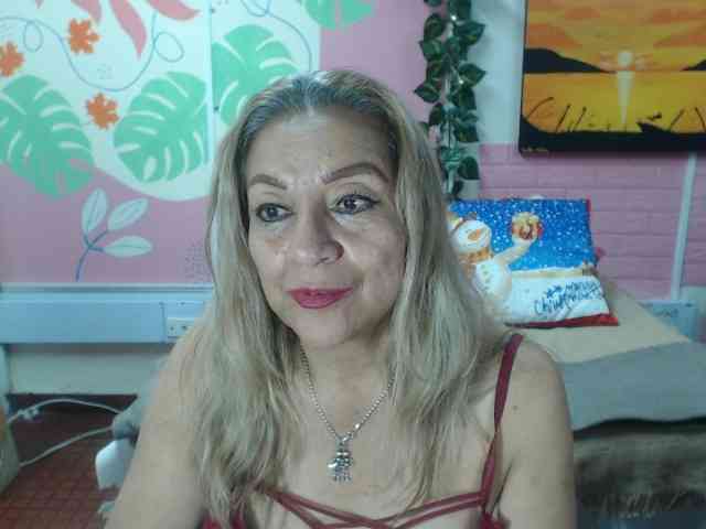 valeria-sexy valeria-sexy