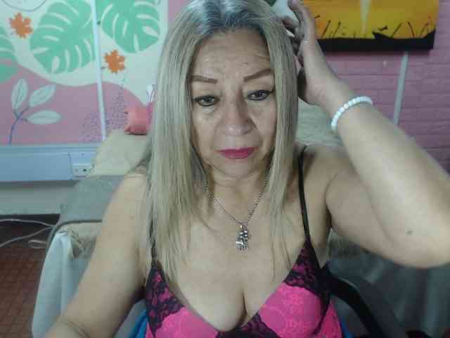 valeria-sexy valeria-sexy