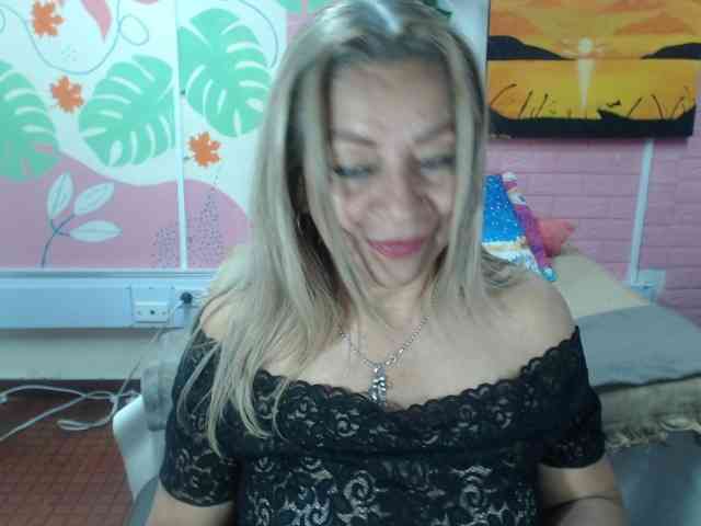 valeria-sexy valeria-sexy