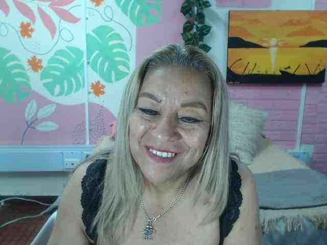 valeria-sexy valeria-sexy