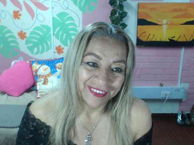 valeria-sexy valeria-sexy