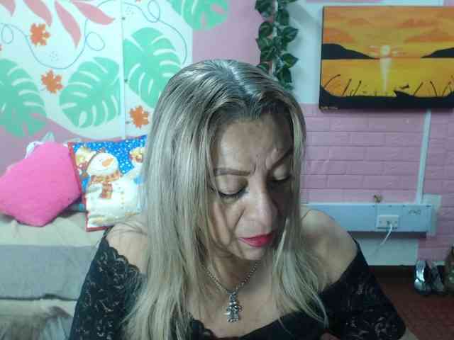 valeria-sexy valeria-sexy