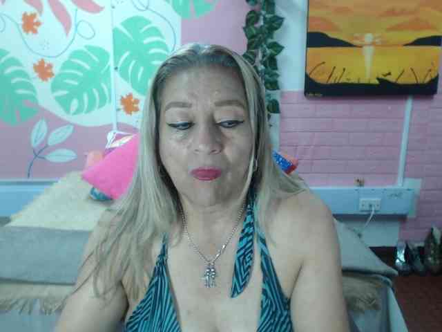 valeria-sexy valeria-sexy