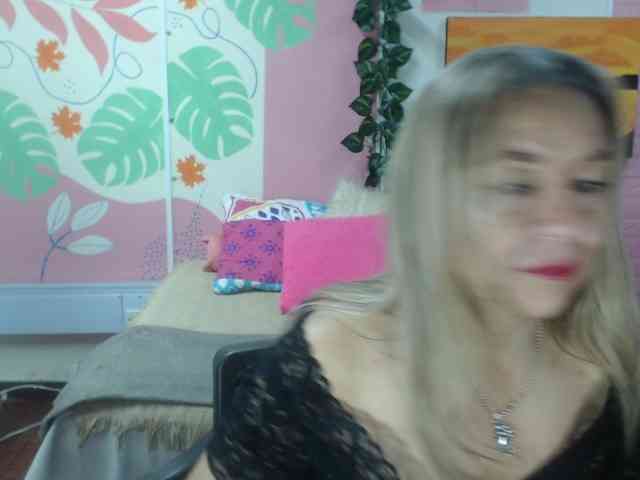 valeria-sexy valeria-sexy