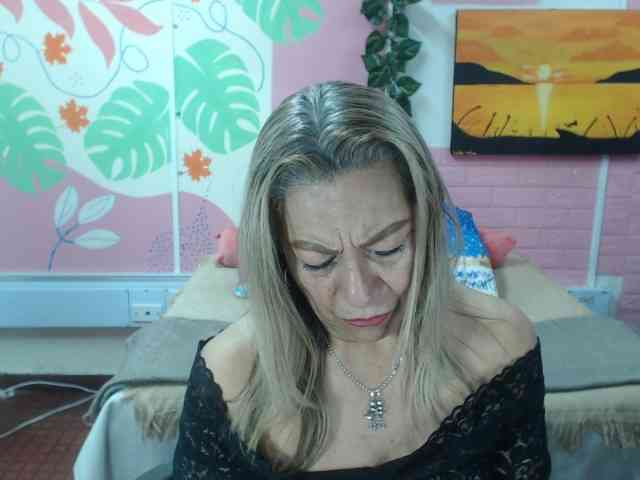 valeria-sexy valeria-sexy