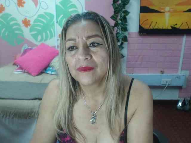 valeria-sexy valeria-sexy