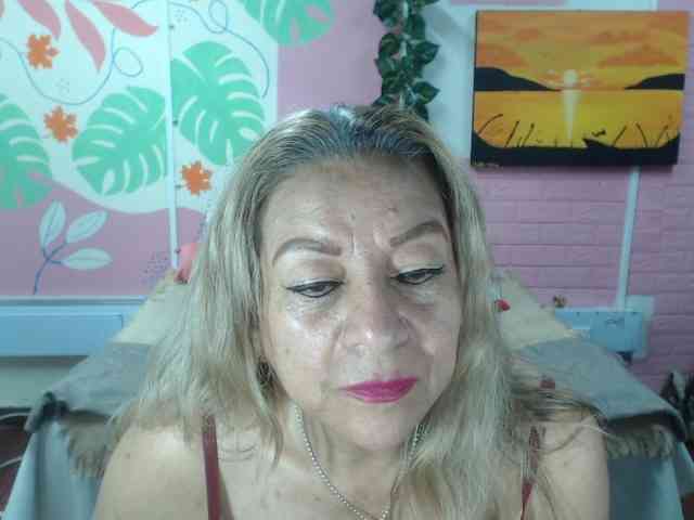 valeria-sexy valeria-sexy