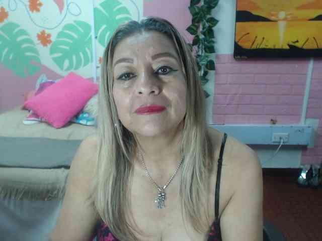 valeria-sexy valeria-sexy