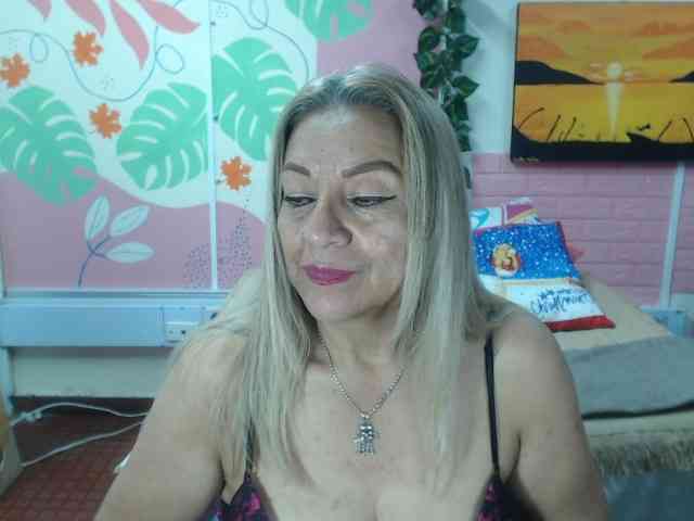 valeria-sexy valeria-sexy