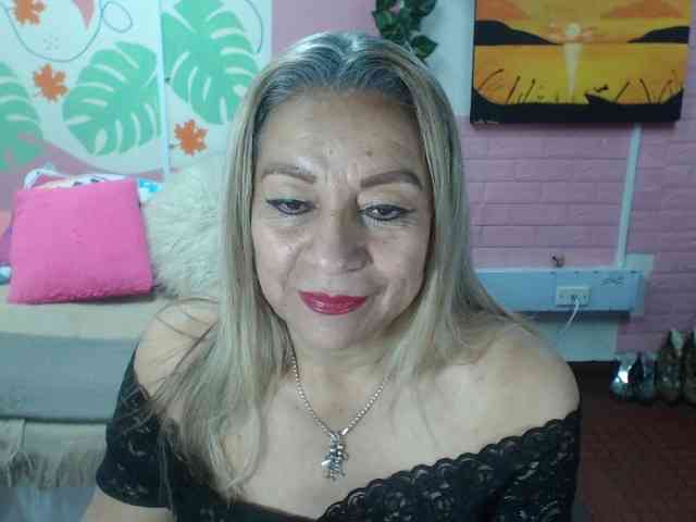 valeria-sexy valeria-sexy