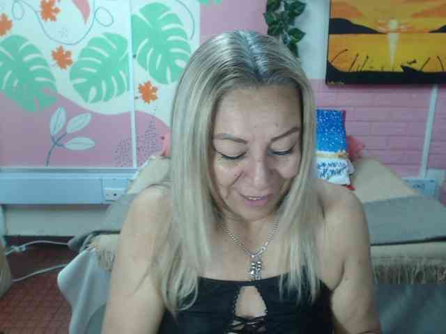 valeria-sexy valeria-sexy