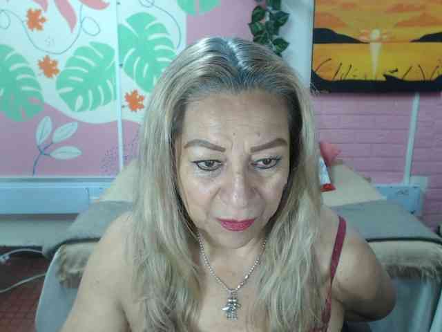 valeria-sexy valeria-sexy