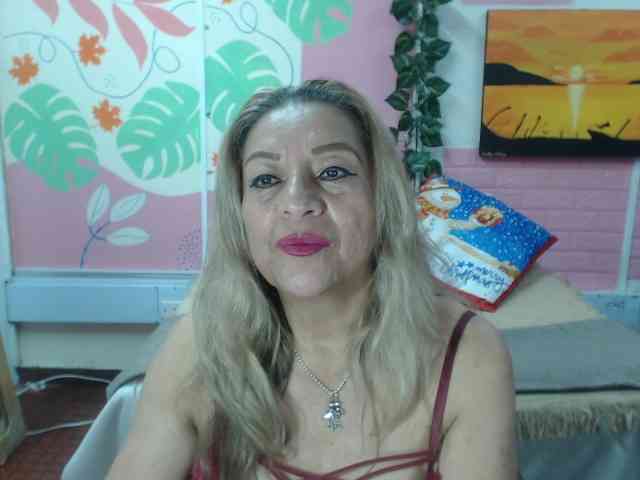 valeria-sexy valeria-sexy