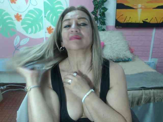 valeria-sexy valeria-sexy