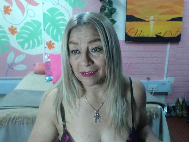 valeria-sexy valeria-sexy