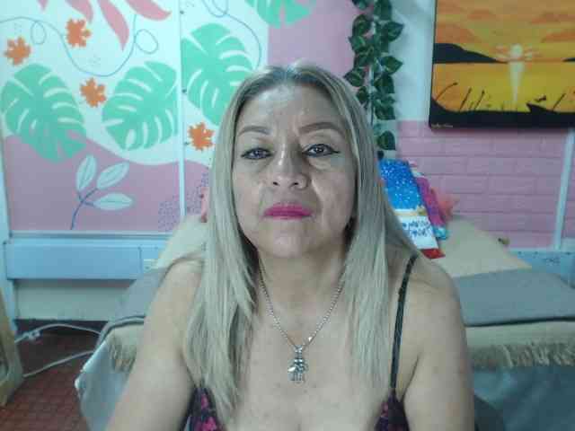 valeria-sexy valeria-sexy