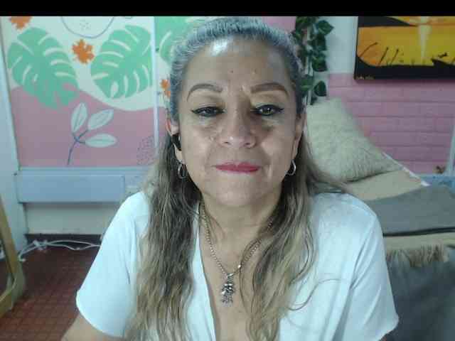 nude web cam Valeria-sexy