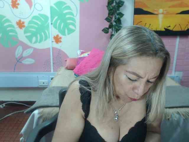 valeria-sexy webcam