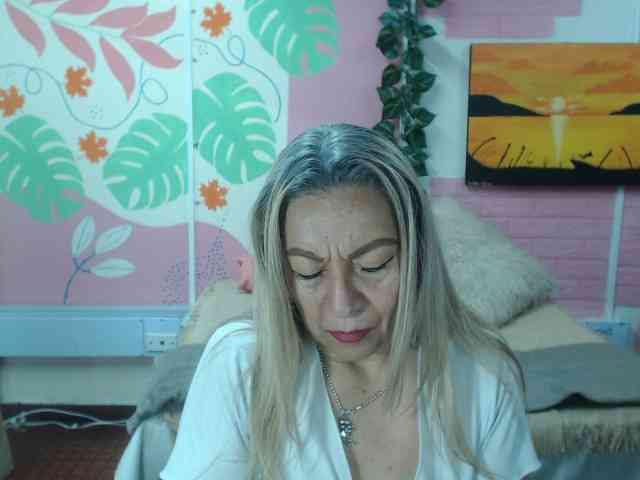 valeria-sexy webcam