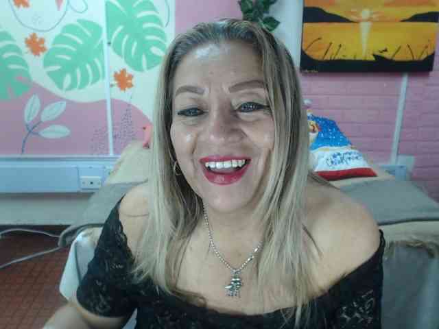 valeria-sexy valeria-sexy