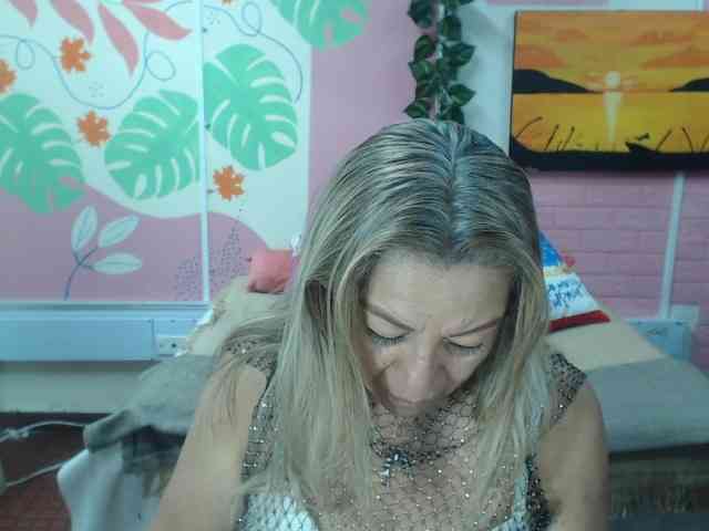 valeria-sexy valeria-sexy