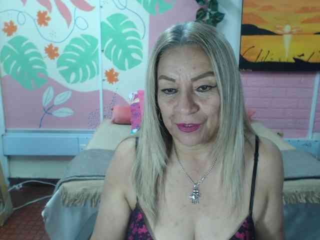 valeria-sexy valeria-sexy