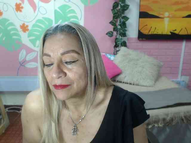 valeria-sexy webcam