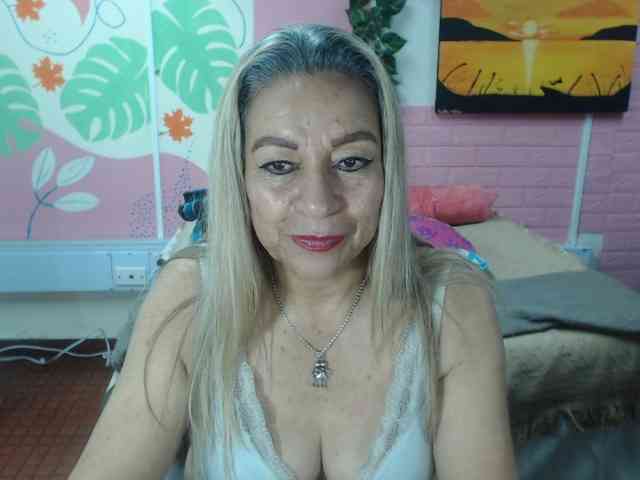 valeria-sexy valeria-sexy