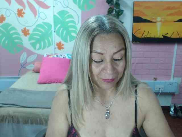 valeria-sexy valeria-sexy