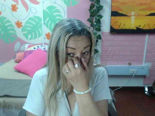 valeria-sexy webcam
