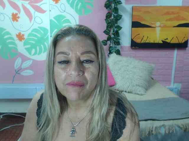 valeria-sexy Live Webcam on BongaCams