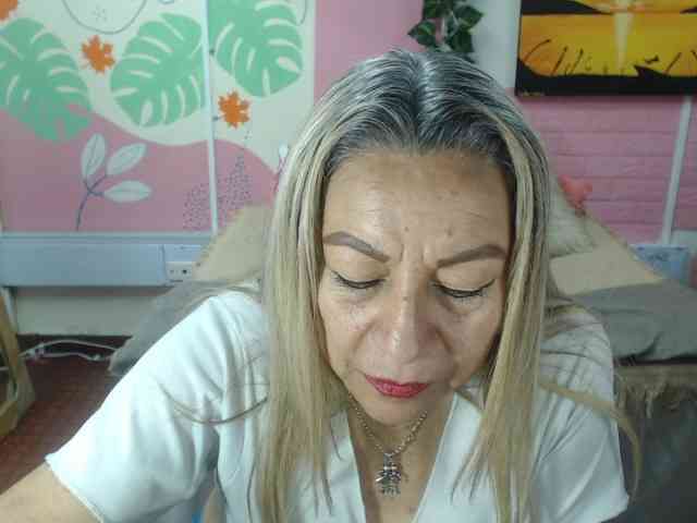 valeria-sexy webcam