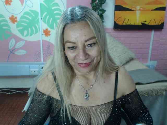 valeria-sexy