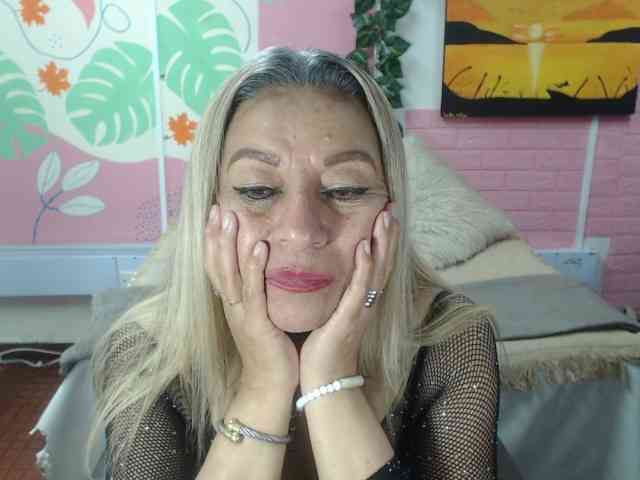 valeria-sexy webcam
