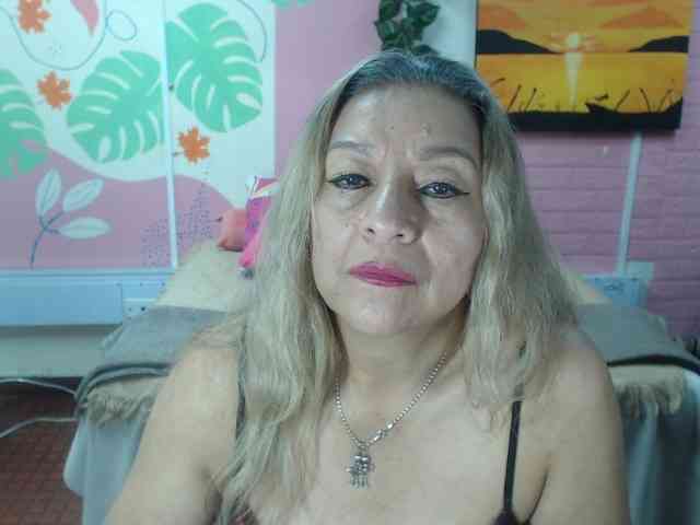 valeria-sexy valeria-sexy