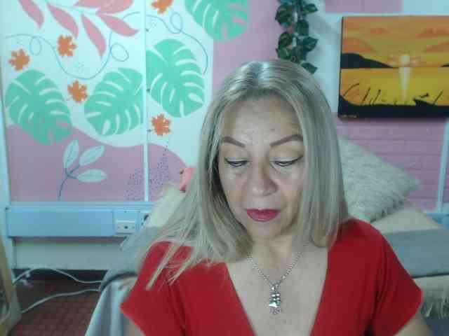 valeria-sexy valeria-sexy