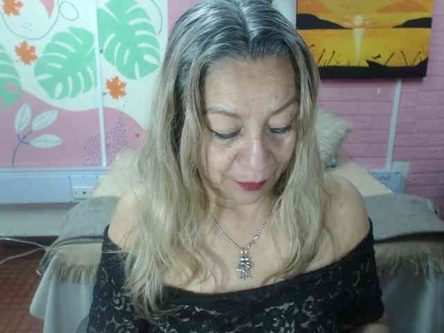 valeria-sexy valeria-sexy