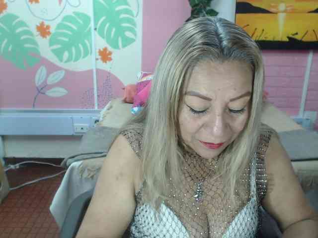 valeria-sexy valeria-sexy