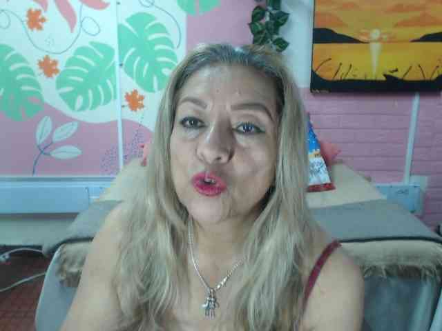 valeria-sexy valeria-sexy