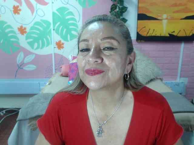 valeria-sexy valeria-sexy